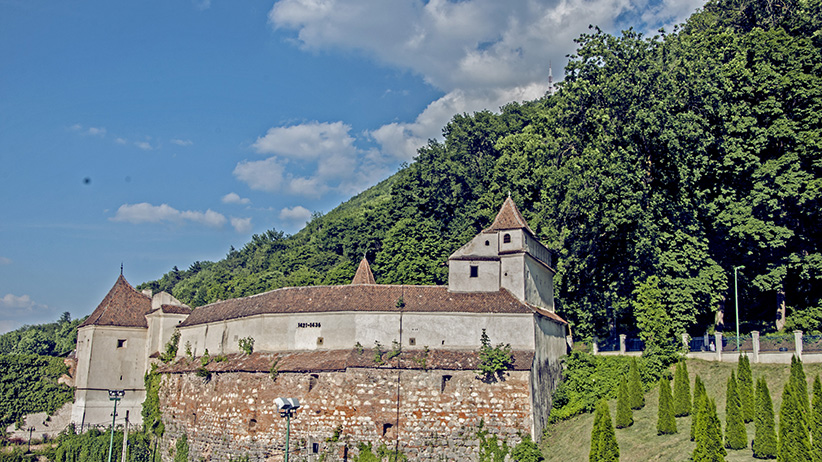 Visit Brasov: 30 Beautiful Photographs to Inspire You to Visit Transylvania 18 30 Photographs to Inspire You to Visit Brasov Transylvania 15
