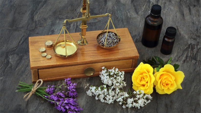 5 Aromatherapy Essential Oils for Stress Relief and Sleep2