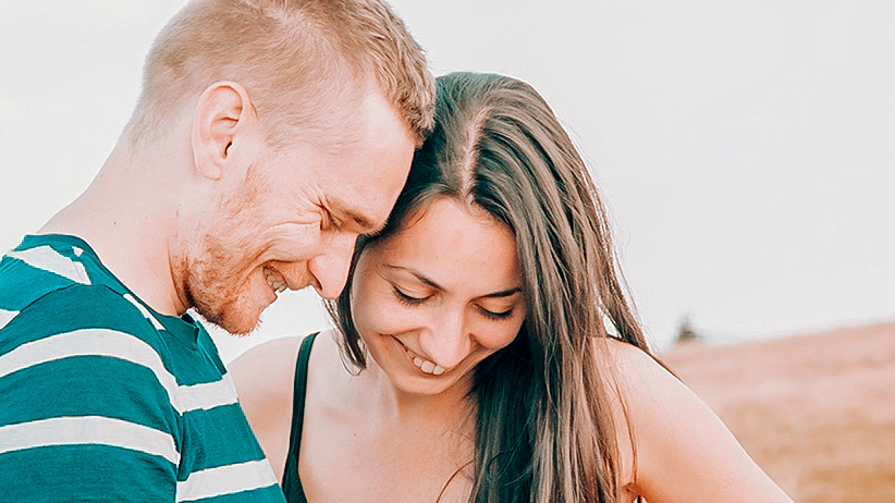 13 Powerful Lessons to Learn From Happy Couples